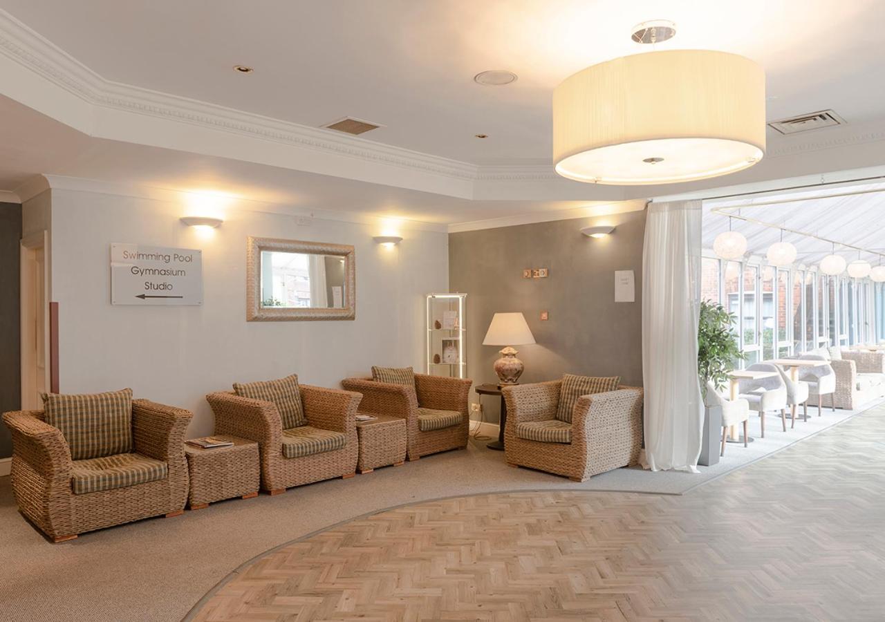 Hogs Back Hotel & Spa Nr Farnham Farnham  Dış mekan fotoğraf