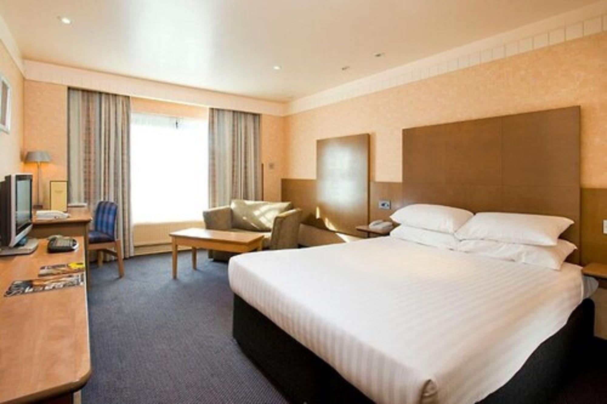 Hogs Back Hotel & Spa Nr Farnham Farnham  Dış mekan fotoğraf