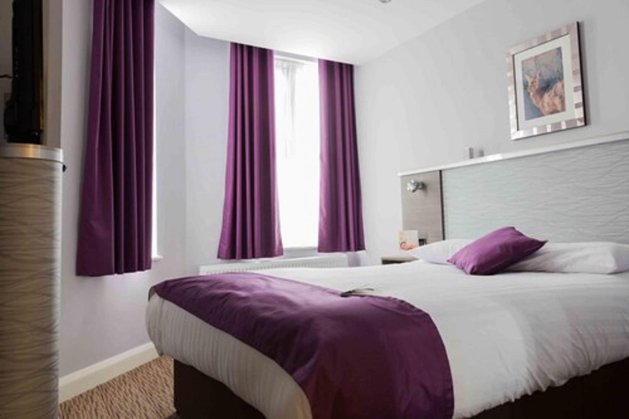 Hogs Back Hotel & Spa Nr Farnham Farnham  Dış mekan fotoğraf