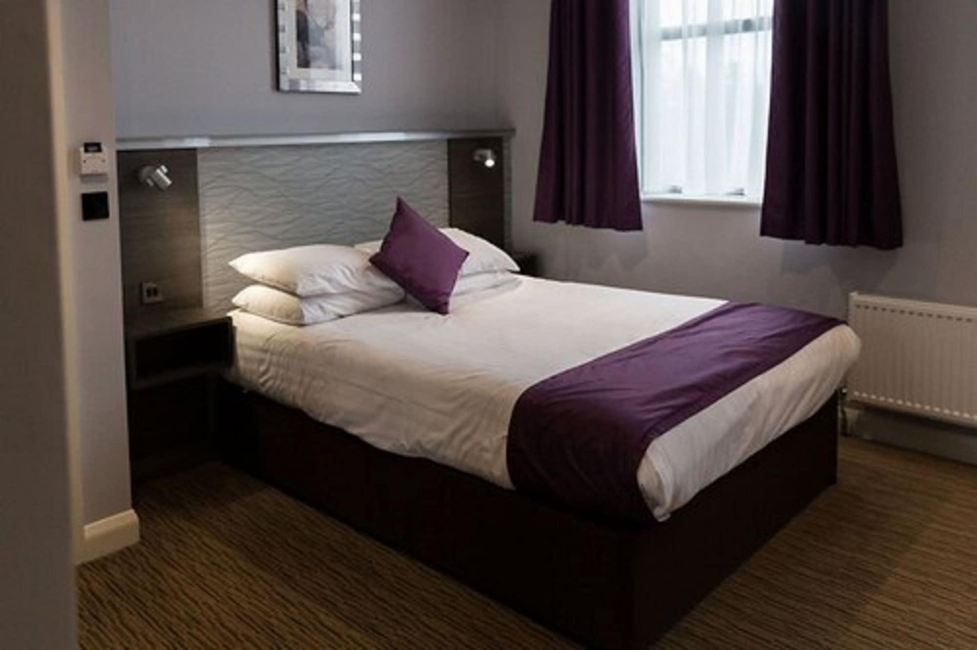 Hogs Back Hotel & Spa Nr Farnham Farnham  Dış mekan fotoğraf