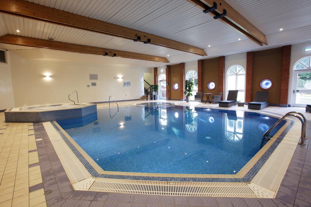 Hogs Back Hotel & Spa Nr Farnham Farnham  Dış mekan fotoğraf