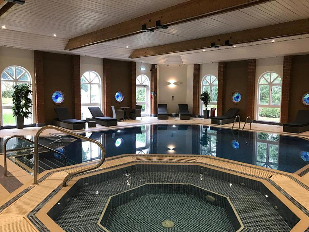 Hogs Back Hotel & Spa Nr Farnham Farnham  Dış mekan fotoğraf